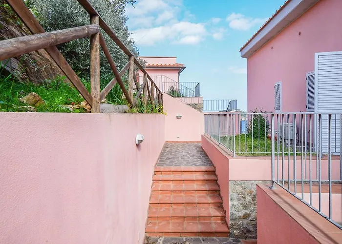 2 Bedroom Gorgeous In Hébergement de vacances